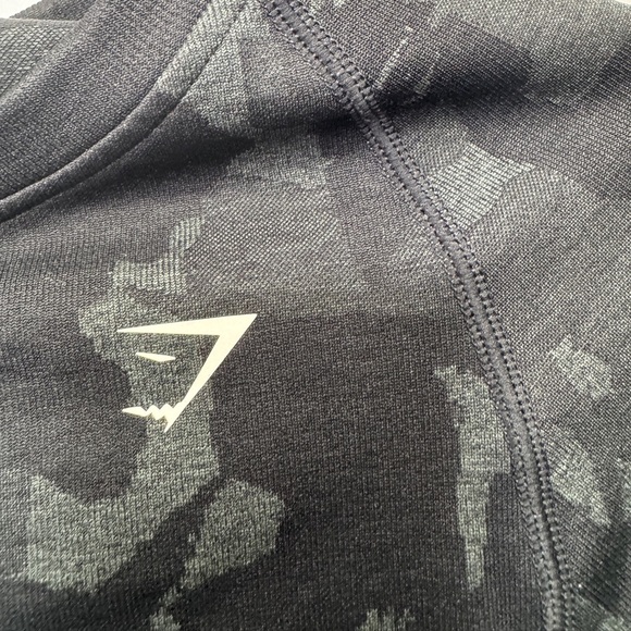 Gymshark Camo Seamless Long Sleeve Crop Top - Picture 4 of 10